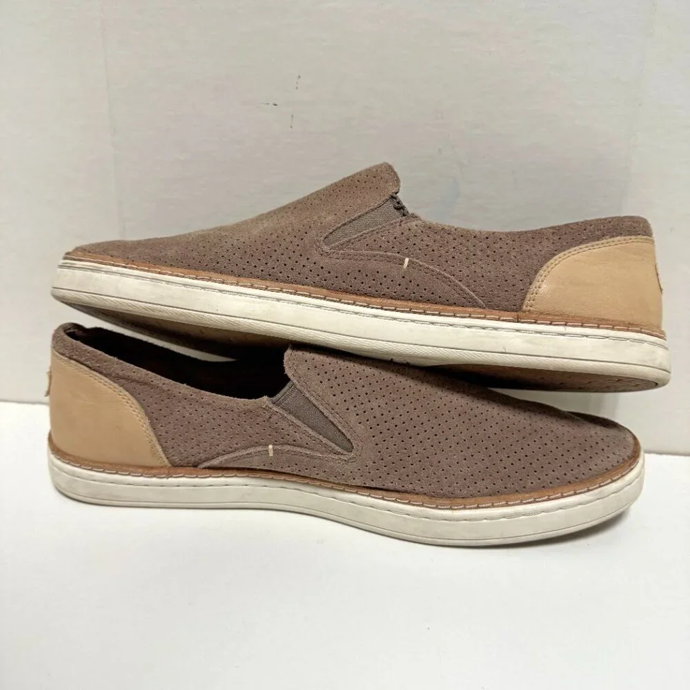 UGG women 10